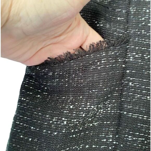 Ann Taylor loft women’s black and white woven shorts side zip S/4 - Picture 4 of 6